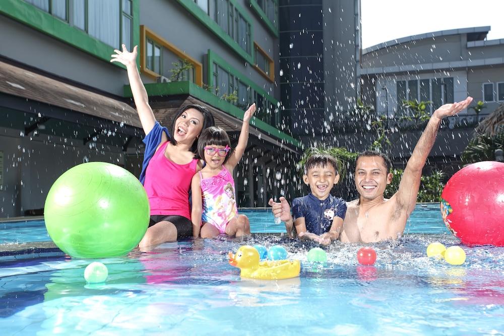 Banana Inn By Kagum Hotels Bandung Exterior photo